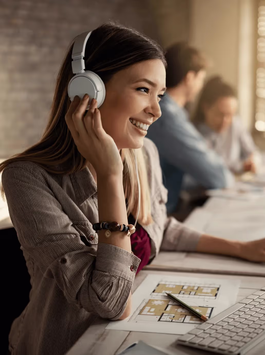 Eine Frau telefoniert